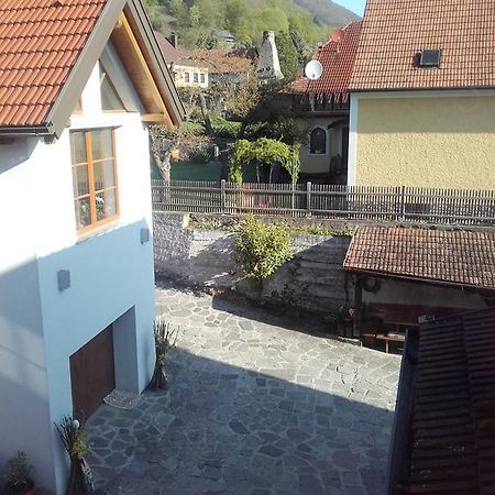 Gaestehaus Schuetz Spitz an der Donau Eksteriør billede